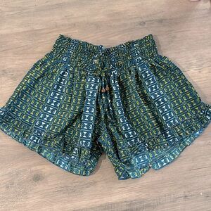 Women’s Bohemian Blue Stretchy Waistband lightweight Shorts Size Small